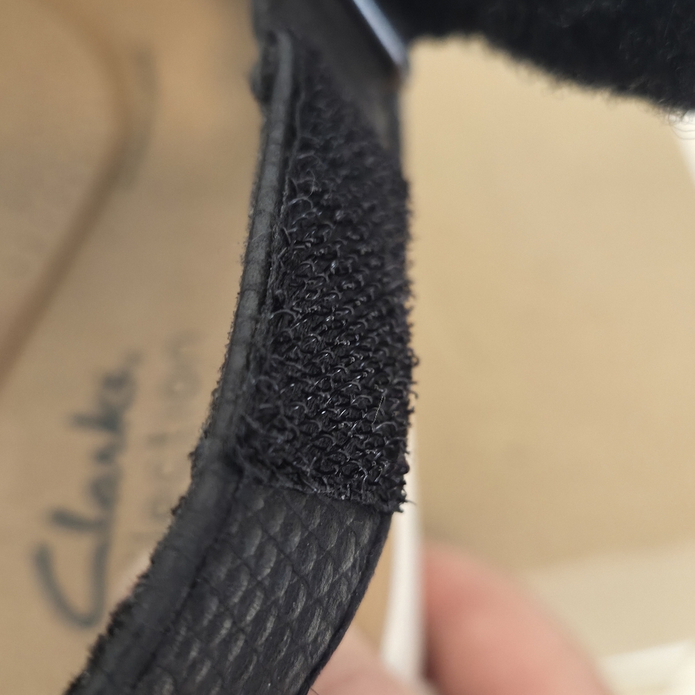 Clark’s Women’s  Jillian Black Leather Criss Cross Strappy Wedge Sandals - Picture 15 of 16